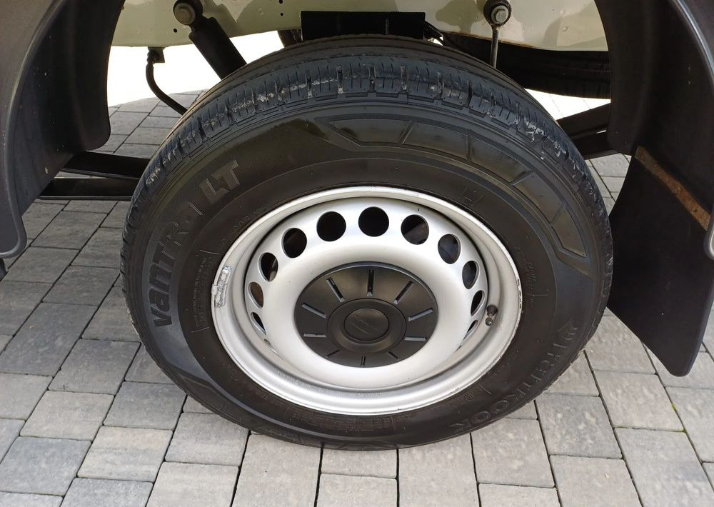 커튼 사이드 밴 MAN TGE 10 PALET zaw.poduszki 2021r EURO 6 : 사진 8 커튼 사이드 밴 MAN TGE 10 PALET zaw.poduszki 2021r EURO 6 : 사진 8