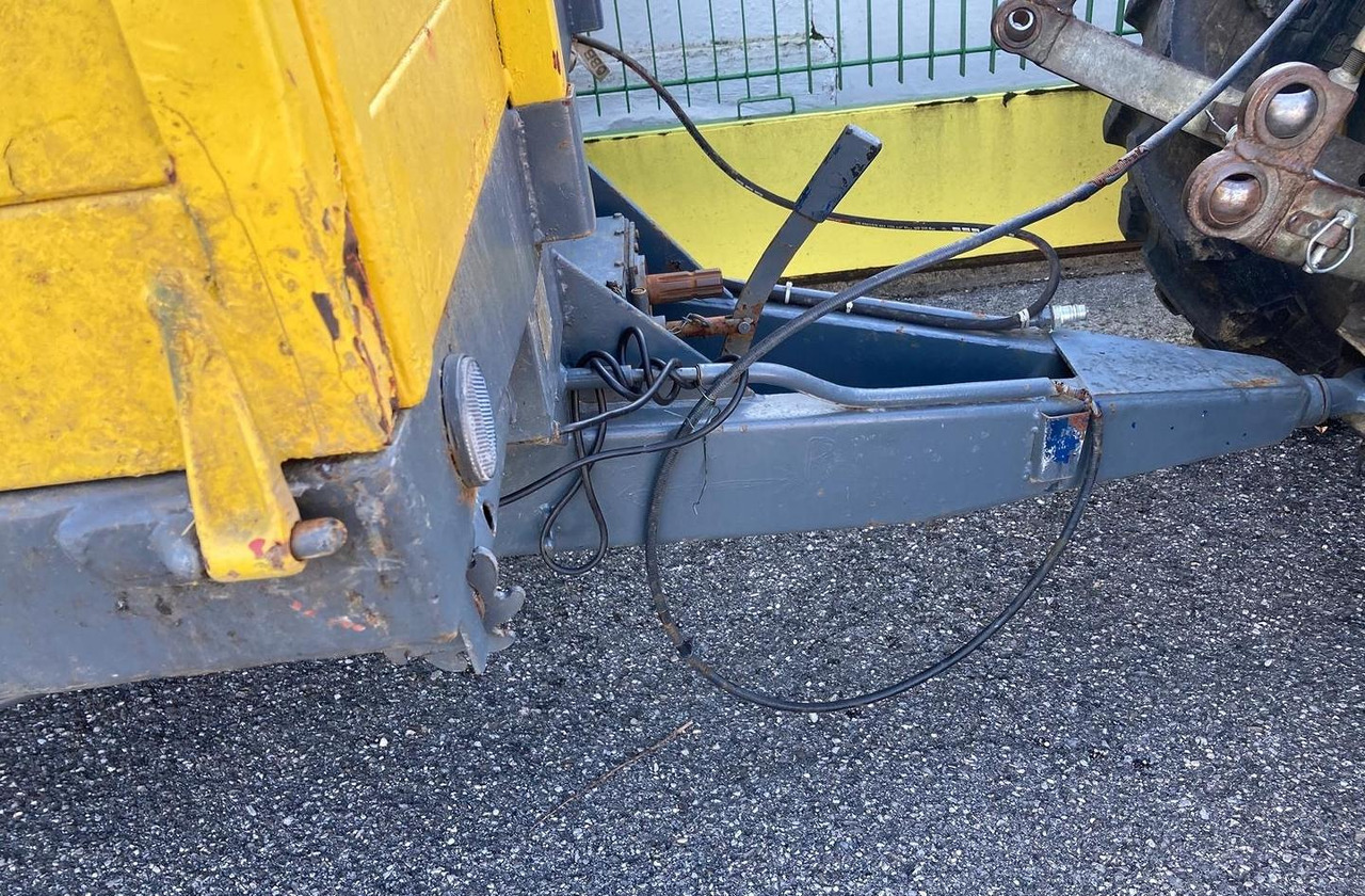 RIMORCHIO PRADELLA PT 50 TRAZIONATO - 장궤형 트랙터 : 사진 5 RIMORCHIO PRADELLA PT 50 TRAZIONATO - 장궤형 트랙터 : 사진 5