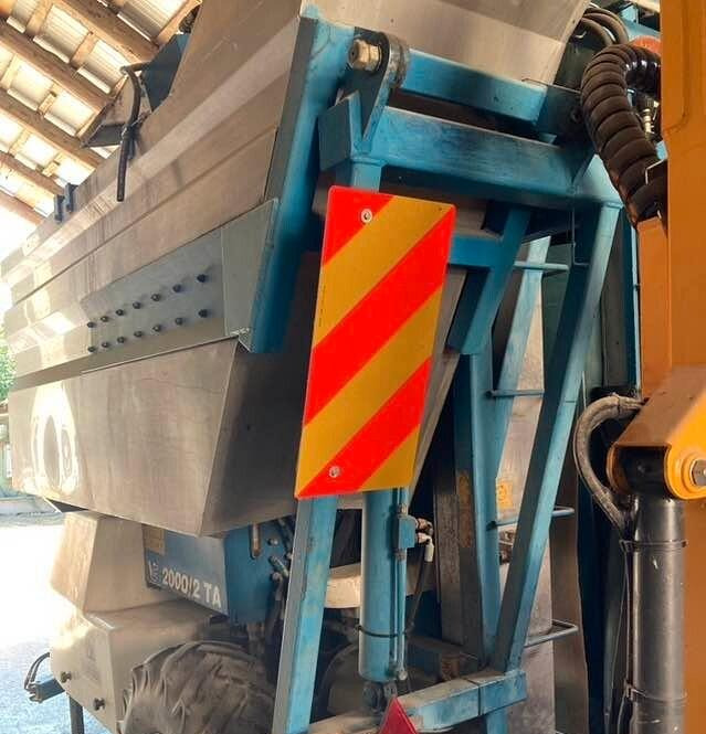 Vendemmiatrice Volentieri VG 2000/2 TA - 수확기 부착물 : 사진 2 Vendemmiatrice Volentieri VG 2000/2 TA - 수확기 부착물 : 사진 2