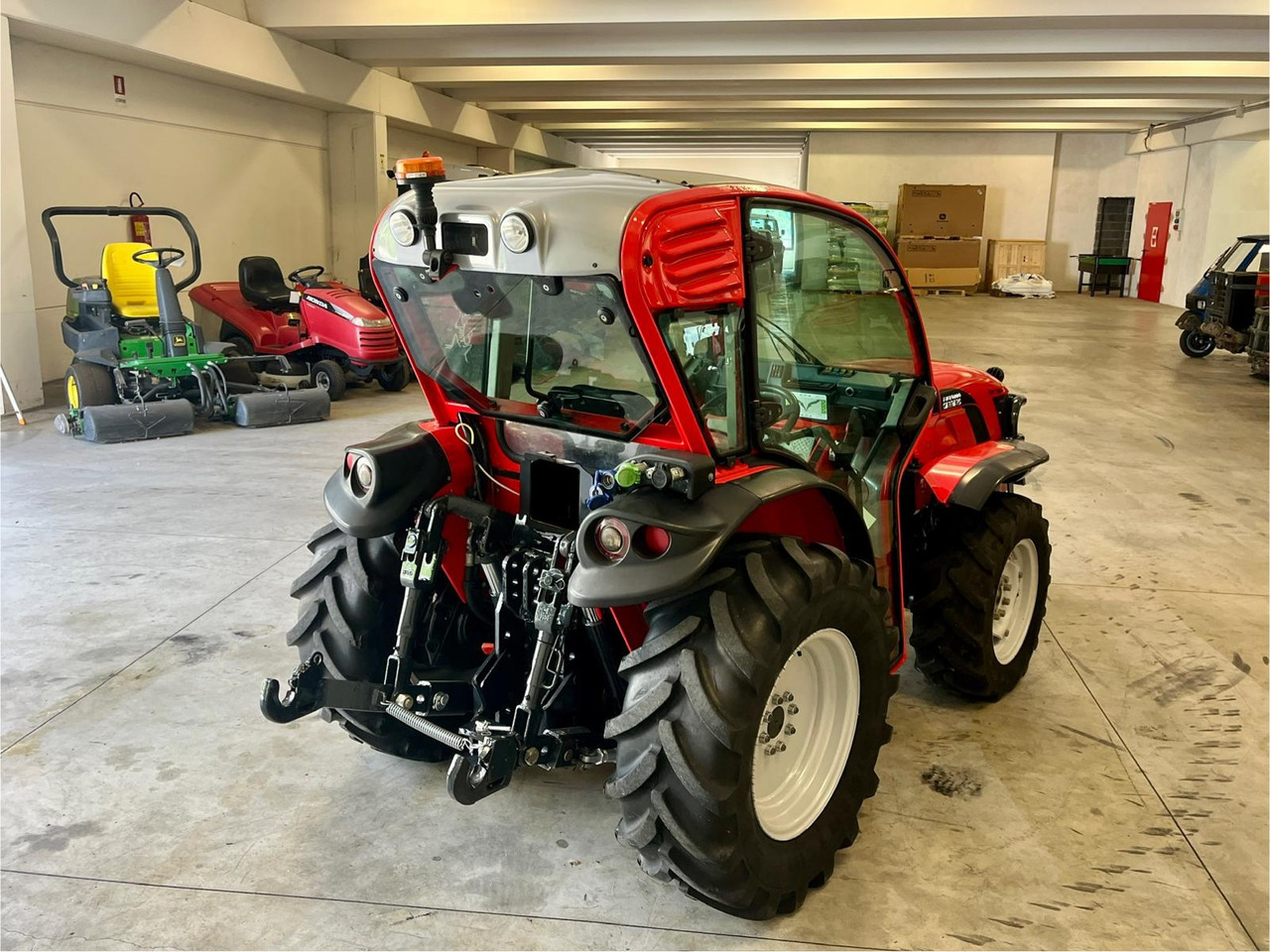 ANTONIO CARRARO TGF 7800S - 장궤형 트랙터 : 사진 5 ANTONIO CARRARO TGF 7800S - 장궤형 트랙터 : 사진 5