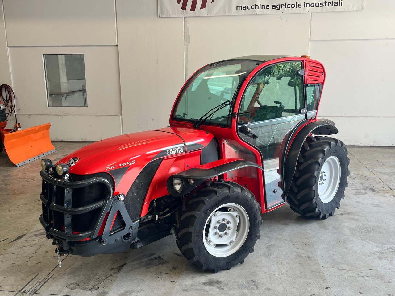 ANTONIO CARRARO TGF 7800S - 장궤형 트랙터 : 사진 2 ANTONIO CARRARO TGF 7800S - 장궤형 트랙터 : 사진 2