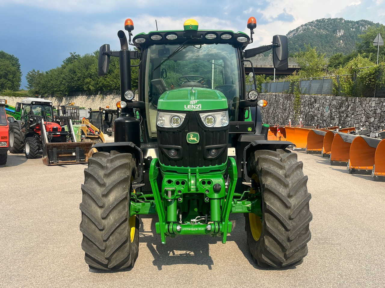 JOHN DEERE 6145 R - 장궤형 트랙터 : 사진 3 JOHN DEERE 6145 R - 장궤형 트랙터 : 사진 3