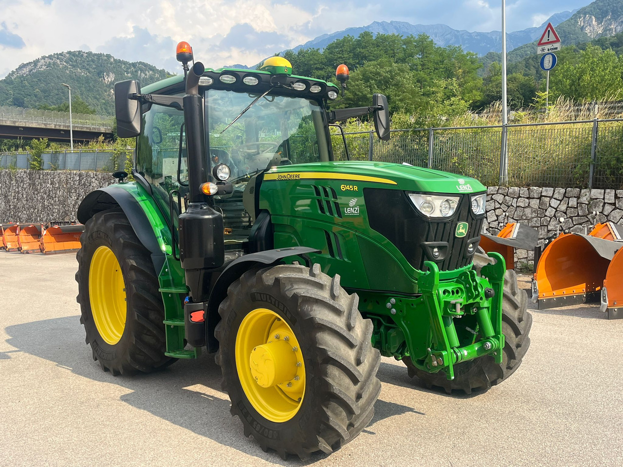 JOHN DEERE 6145 R - 장궤형 트랙터 : 사진 4 JOHN DEERE 6145 R - 장궤형 트랙터 : 사진 4