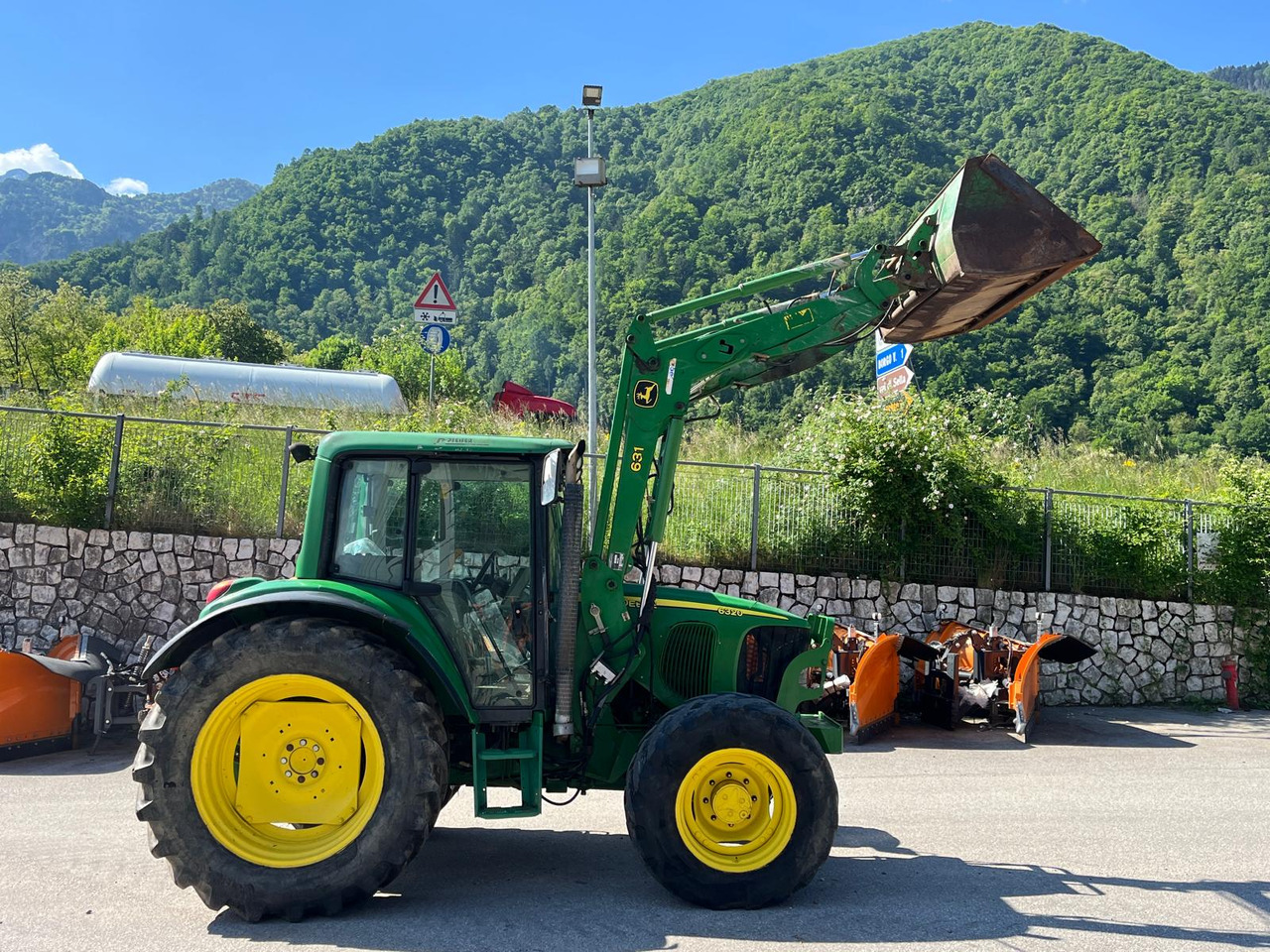 JOHN DEERE 6320 - 장궤형 트랙터 : 사진 4 JOHN DEERE 6320 - 장궤형 트랙터 : 사진 4