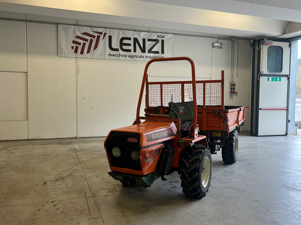 MOTOAGRICOLA GOLDONI TRANSACAR 50 - 장궤형 트랙터 : 사진 2 MOTOAGRICOLA GOLDONI TRANSACAR 50 - 장궤형 트랙터 : 사진 2