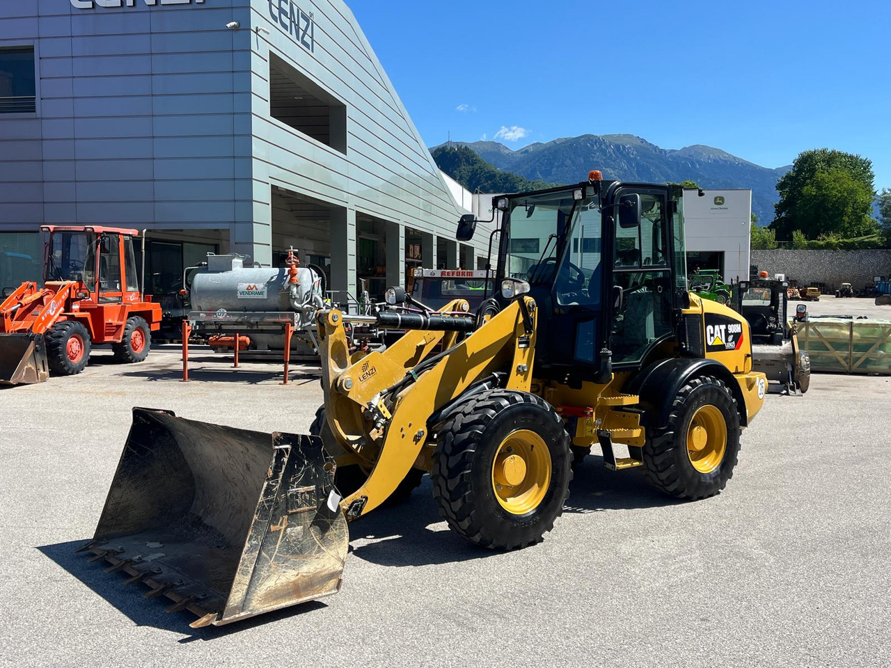 PALAGOMMATA CAT 908 M - 휠 로더 : 사진 2 PALAGOMMATA CAT 908 M - 휠 로더 : 사진 2