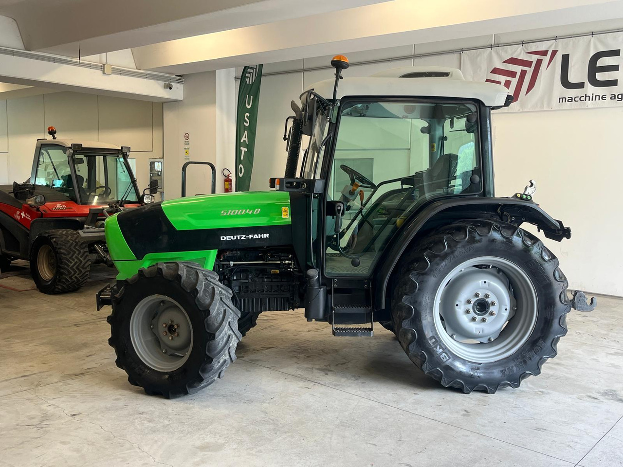 TRATTORE DEUTZ-FAHR 5100.4 D - 장궤형 트랙터 : 사진 5 TRATTORE DEUTZ-FAHR 5100.4 D - 장궤형 트랙터 : 사진 5