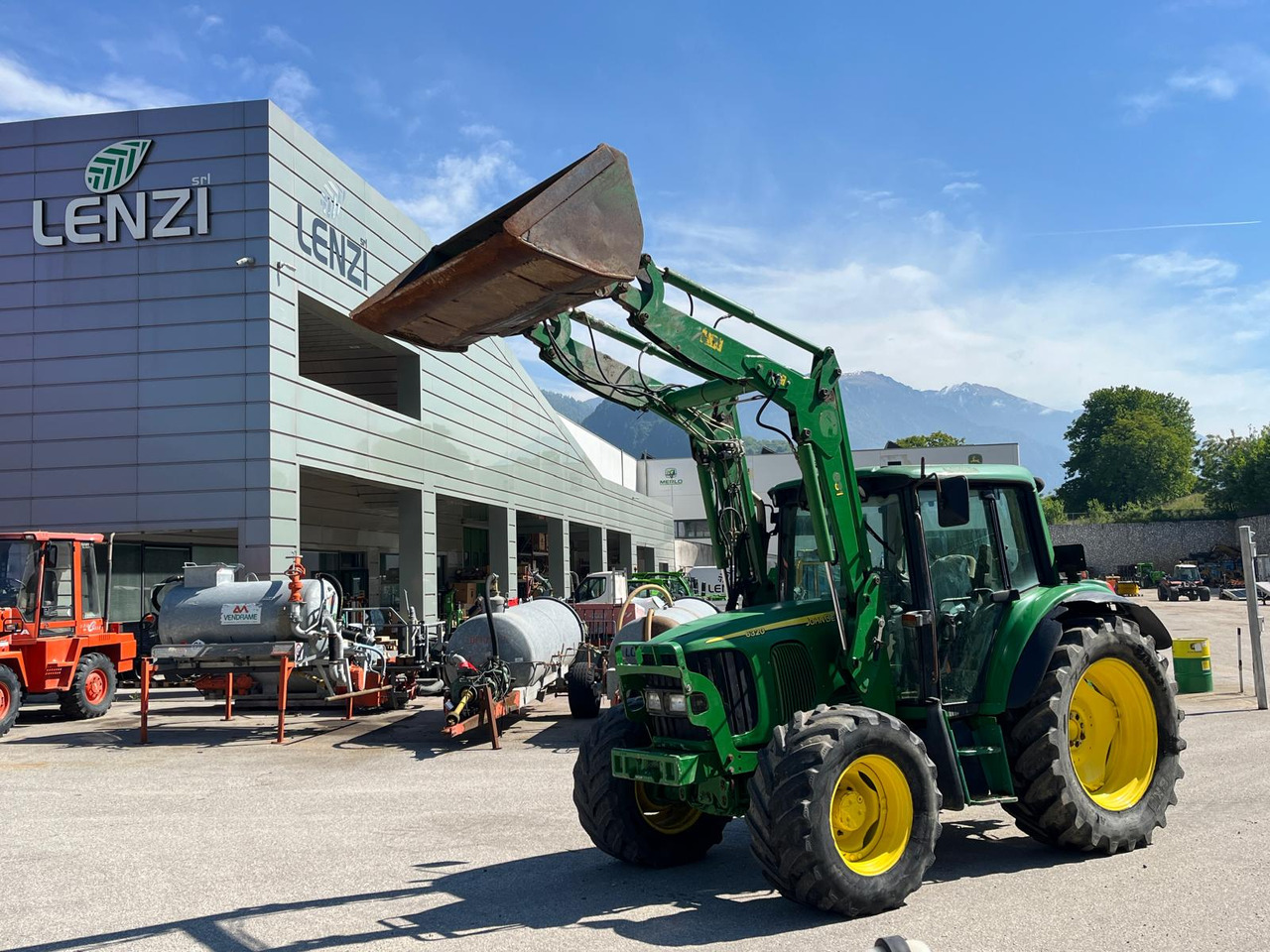 TRATTORE JOHN DEERE 6320 - 장궤형 트랙터 : 사진 1 TRATTORE JOHN DEERE 6320 - 장궤형 트랙터 : 사진 1
