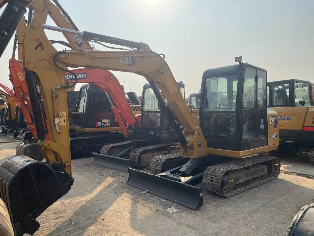 CAT 306 - 미니 굴삭기 : 사진 1 CAT 306 - 미니 굴삭기 : 사진 1