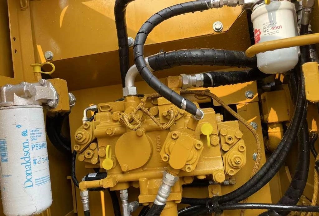 CAT 315 D - 크롤러 굴삭기 : 사진 2 CAT 315 D - 크롤러 굴삭기 : 사진 2