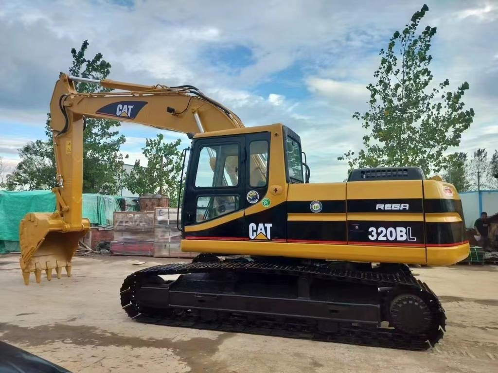 CAT 320 B L - 크롤러 굴삭기 : 사진 1 CAT 320 B L - 크롤러 굴삭기 : 사진 1