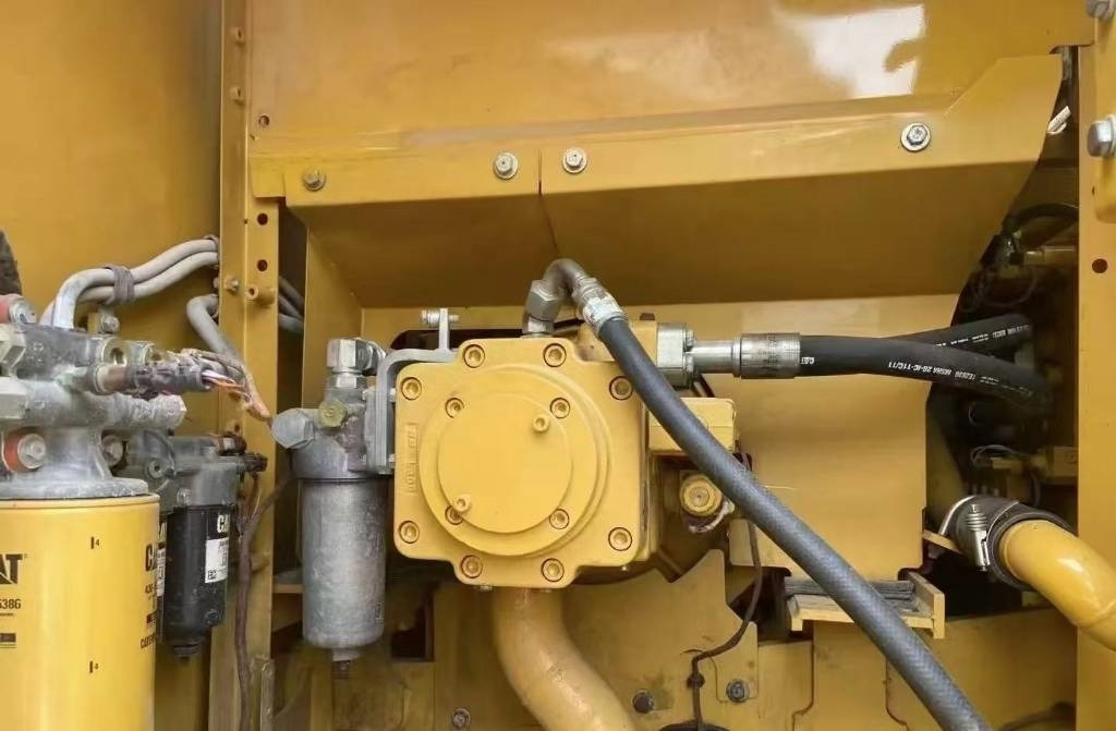 CAT 320 D - 크롤러 굴삭기 : 사진 5 CAT 320 D - 크롤러 굴삭기 : 사진 5
