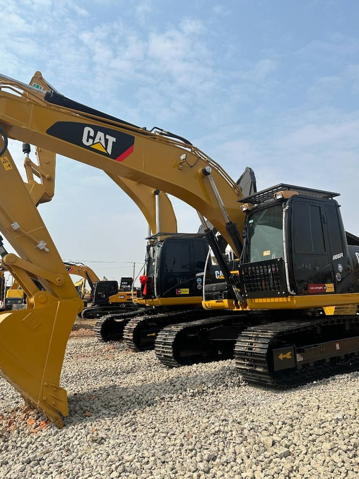 CAT 320 D - 크롤러 굴삭기 : 사진 1 CAT 320 D - 크롤러 굴삭기 : 사진 1