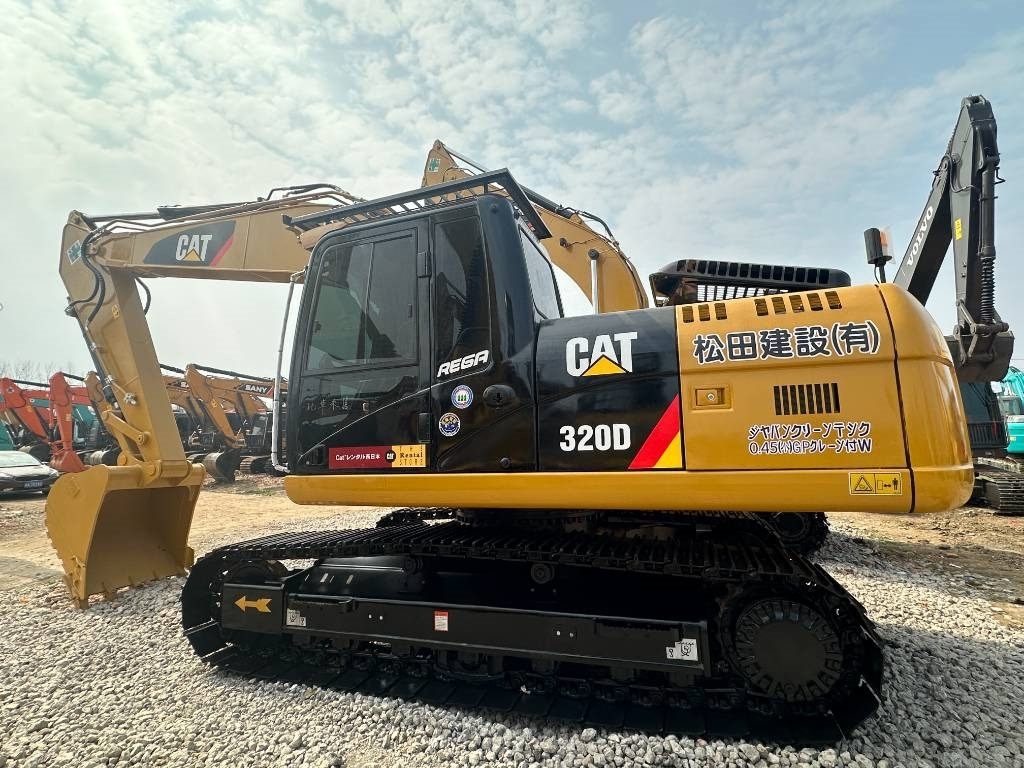 CAT 320 D - 크롤러 굴삭기 : 사진 2 CAT 320 D - 크롤러 굴삭기 : 사진 2