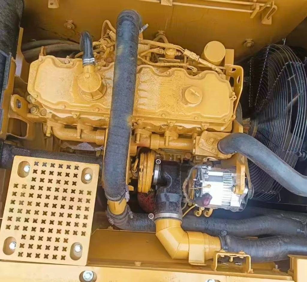 CAT 325 C - 크롤러 굴삭기 : 사진 4 CAT 325 C - 크롤러 굴삭기 : 사진 4