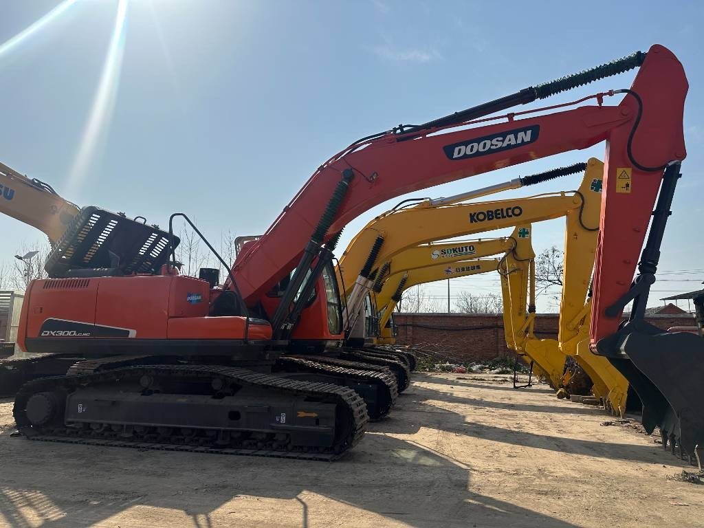 Doosan 300-7 - 크롤러 굴삭기 : 사진 1 Doosan 300-7 - 크롤러 굴삭기 : 사진 1