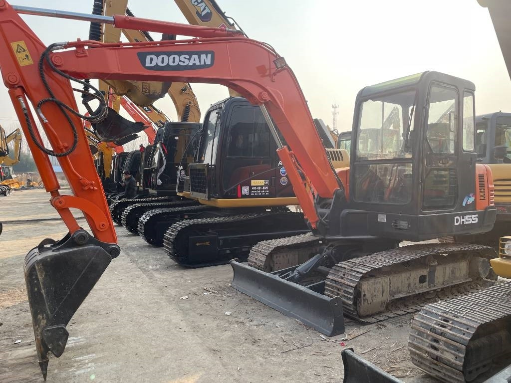 Doosan DH 55 - 미니 굴삭기 : 사진 2 Doosan DH 55 - 미니 굴삭기 : 사진 2