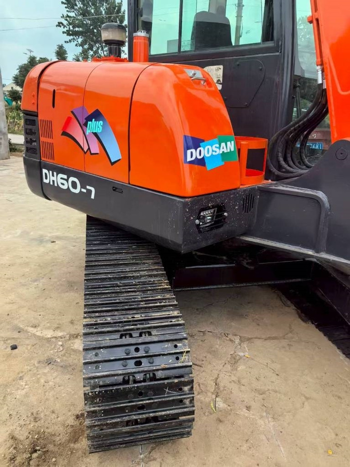 Doosan DH 60-7 - 미니 굴삭기 : 사진 3 Doosan DH 60-7 - 미니 굴삭기 : 사진 3