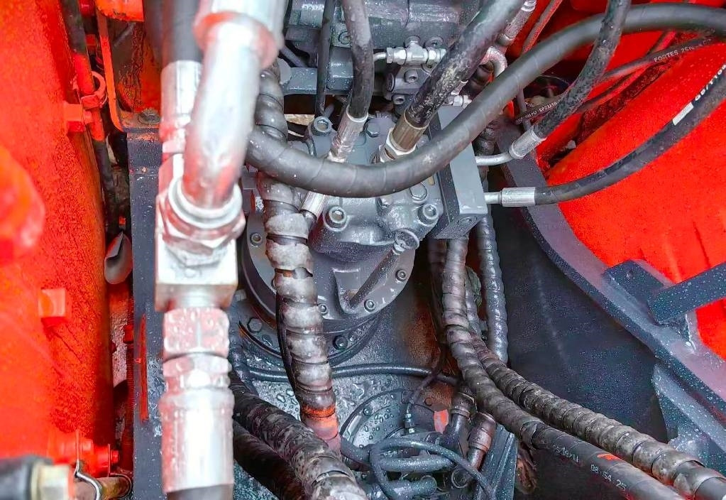 Doosan DX 140 - 크롤러 굴삭기 : 사진 4 Doosan DX 140 - 크롤러 굴삭기 : 사진 4