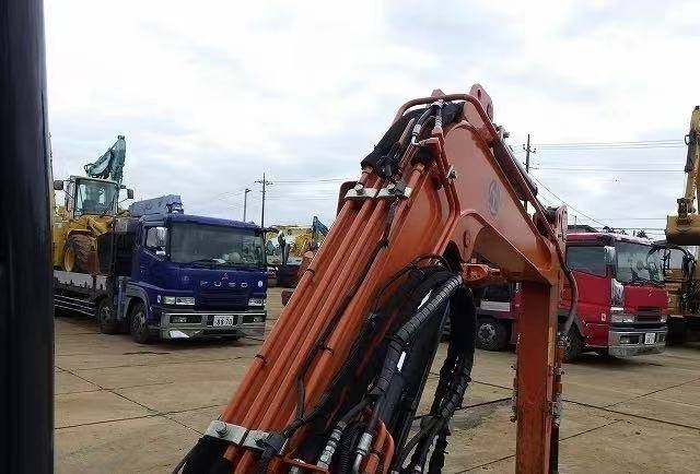 Hitachi 30 - 미니 굴삭기 : 사진 2 Hitachi 30 - 미니 굴삭기 : 사진 2