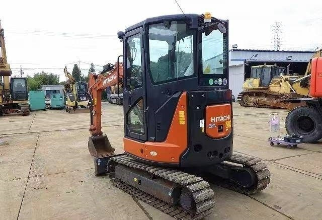 Hitachi 30 - 미니 굴삭기 : 사진 1 Hitachi 30 - 미니 굴삭기 : 사진 1