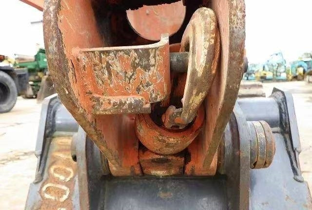 Hitachi 30 - 미니 굴삭기 : 사진 5 Hitachi 30 - 미니 굴삭기 : 사진 5