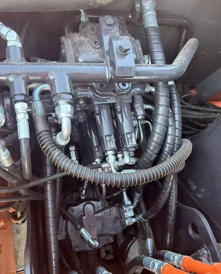 Hitachi 70 - 크롤러 굴삭기 : 사진 2 Hitachi 70 - 크롤러 굴삭기 : 사진 2