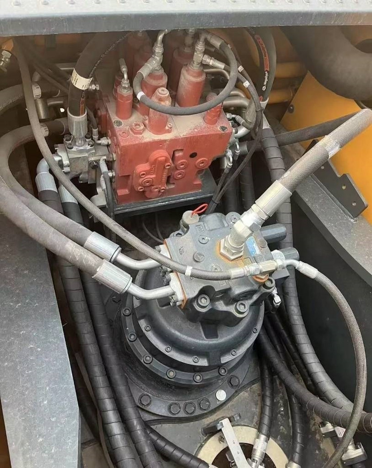 Hyundai 305LC - 크롤러 굴삭기 : 사진 5 Hyundai 305LC - 크롤러 굴삭기 : 사진 5