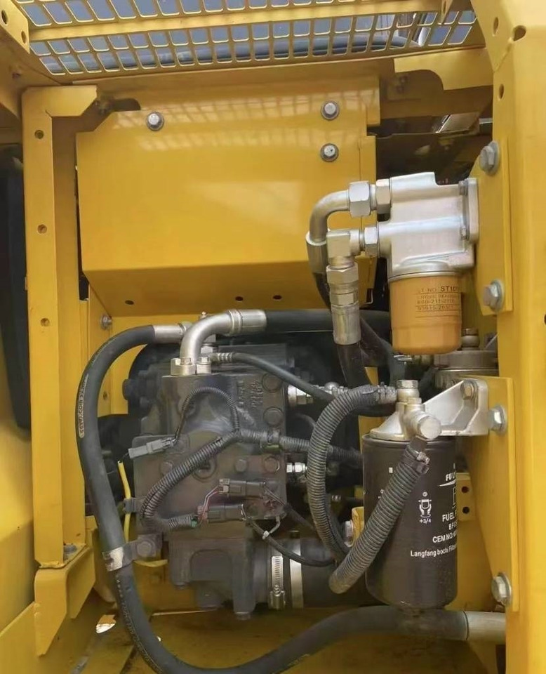 Komatsu PC 130 - 크롤러 굴삭기 : 사진 2 Komatsu PC 130 - 크롤러 굴삭기 : 사진 2