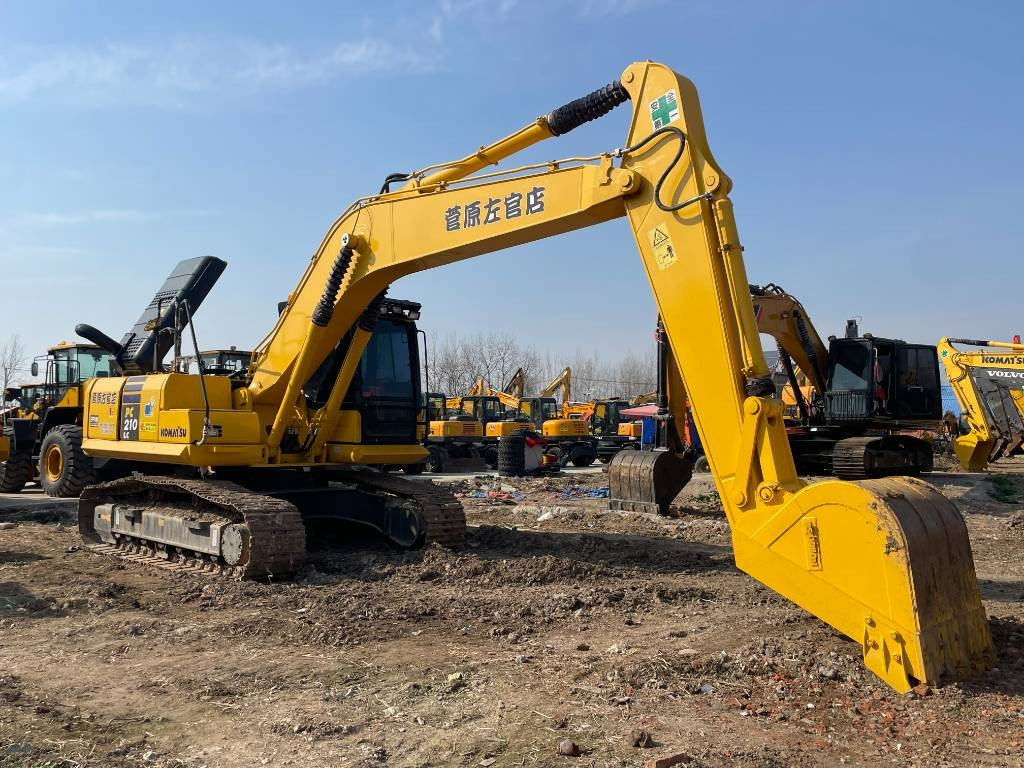 Komatsu PC 210 - 크롤러 굴삭기 : 사진 1 Komatsu PC 210 - 크롤러 굴삭기 : 사진 1