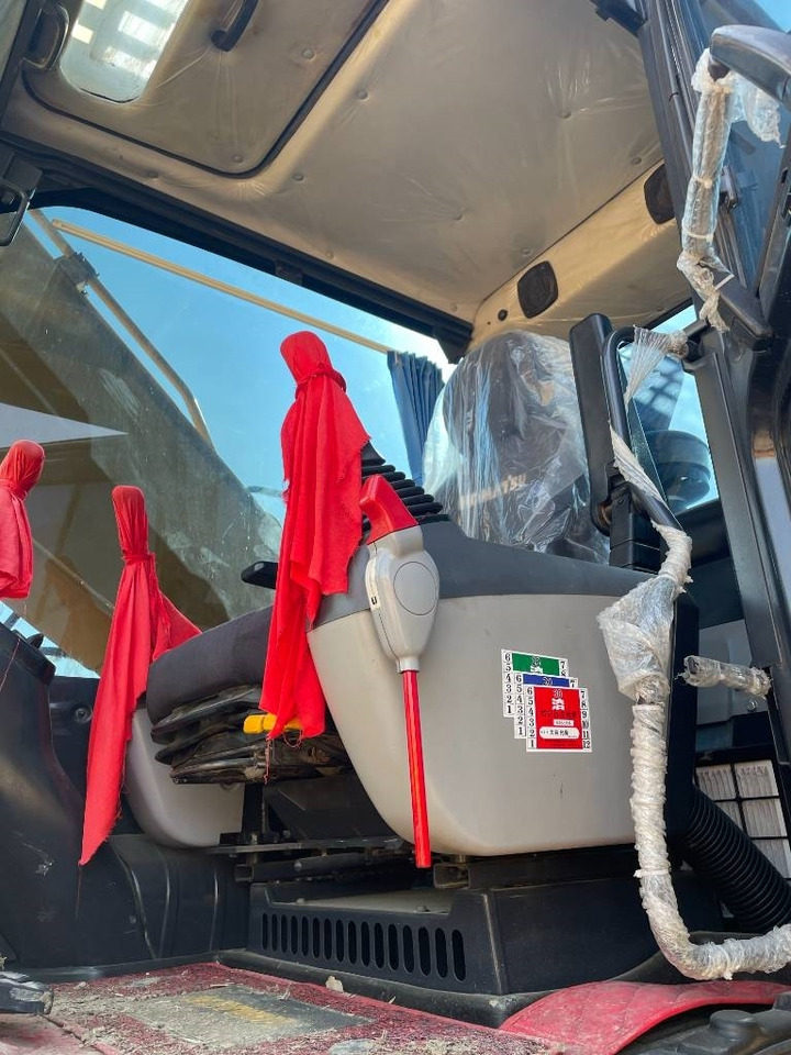 Komatsu PC 210 - 크롤러 굴삭기 : 사진 2 Komatsu PC 210 - 크롤러 굴삭기 : 사진 2