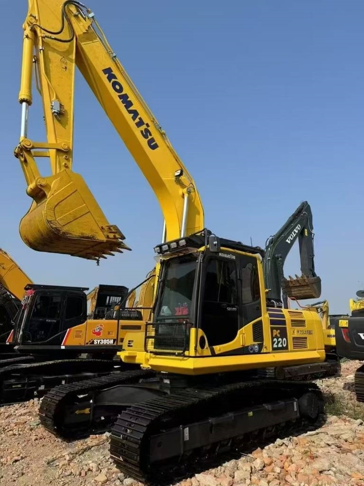 Komatsu PC 220 - 크롤러 굴삭기 : 사진 1 Komatsu PC 220 - 크롤러 굴삭기 : 사진 1