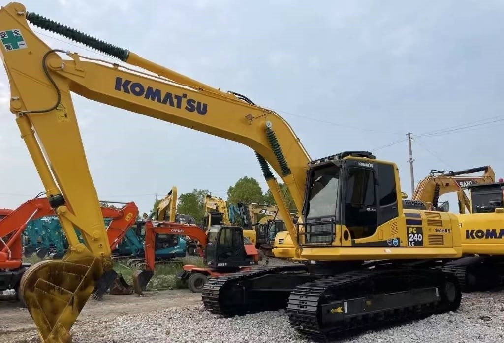 Komatsu PC 240  - 크롤러 굴삭기 : 사진 3 Komatsu PC 240  - 크롤러 굴삭기 : 사진 3