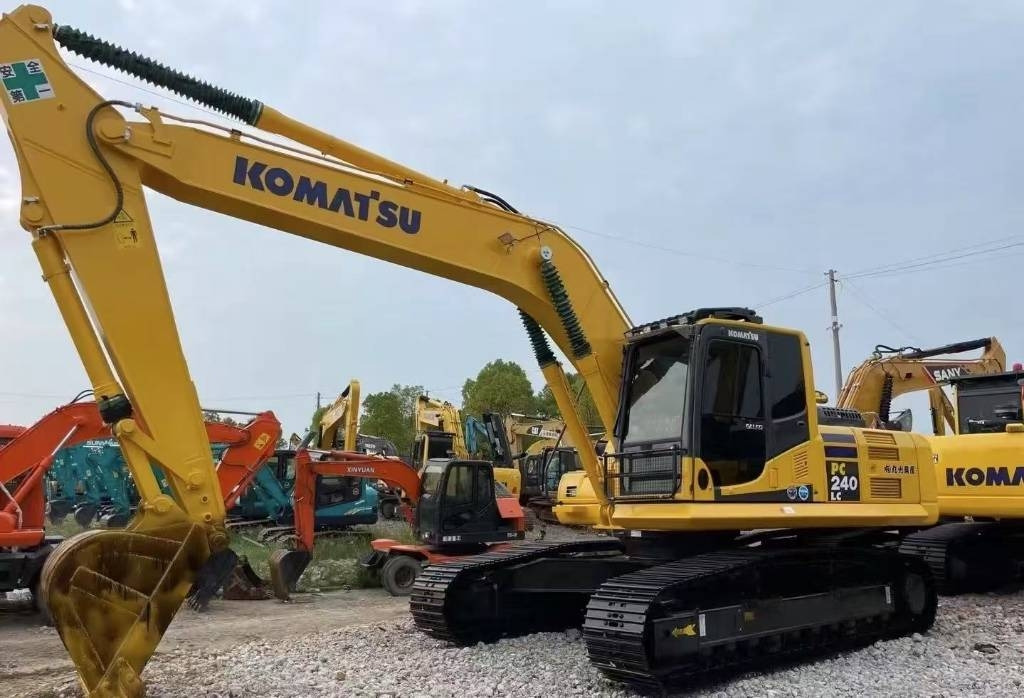 Komatsu PC 240 - 크롤러 굴삭기 : 사진 1 Komatsu PC 240 - 크롤러 굴삭기 : 사진 1