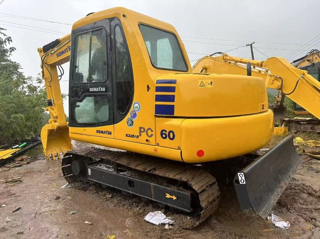 Komatsu PC 60 - 미니 굴삭기 : 사진 1 Komatsu PC 60 - 미니 굴삭기 : 사진 1