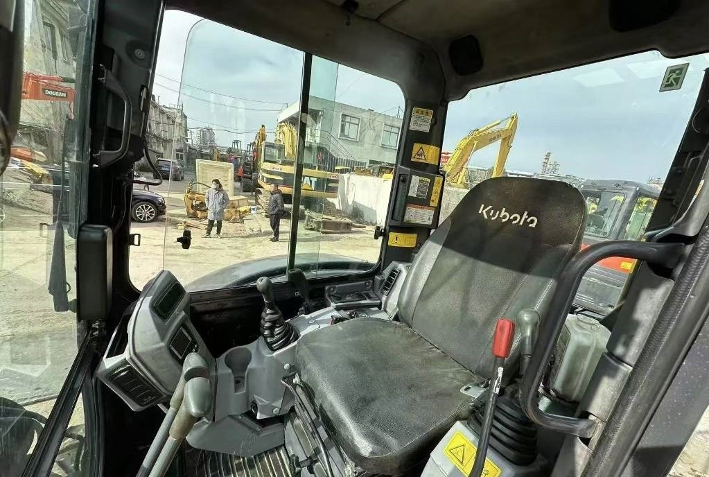 Kubota 163 - 크롤러 굴삭기 : 사진 4 Kubota 163 - 크롤러 굴삭기 : 사진 4