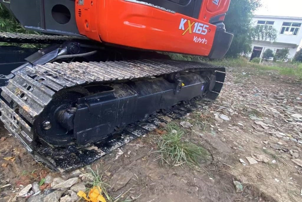 Kubota 165 - 크롤러 굴삭기 : 사진 4 Kubota 165 - 크롤러 굴삭기 : 사진 4