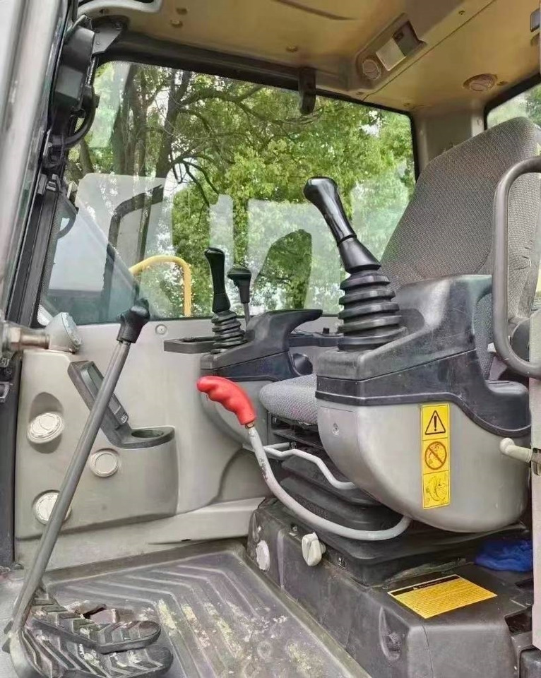 크롤러 굴삭기 Volvo EC 80 D : 사진 6