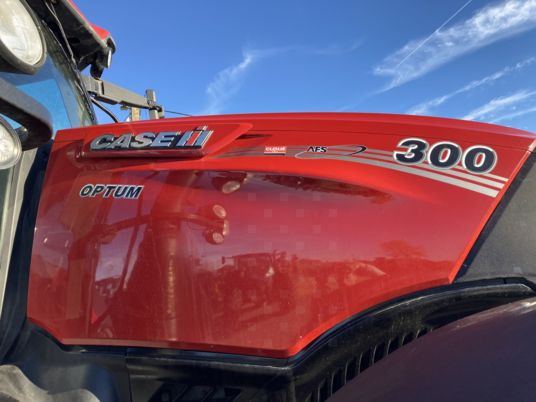 Case IH OPTUM 300 CVX - 장궤형 트랙터 : 사진 3 Case IH OPTUM 300 CVX - 장궤형 트랙터 : 사진 3