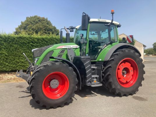 Fendt 724 VARIO S4 PROFI PLUS - 장궤형 트랙터 : 사진 2 Fendt 724 VARIO S4 PROFI PLUS - 장궤형 트랙터 : 사진 2