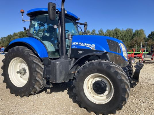 New Holland T7.210 - 장궤형 트랙터 : 사진 2 New Holland T7.210 - 장궤형 트랙터 : 사진 2
