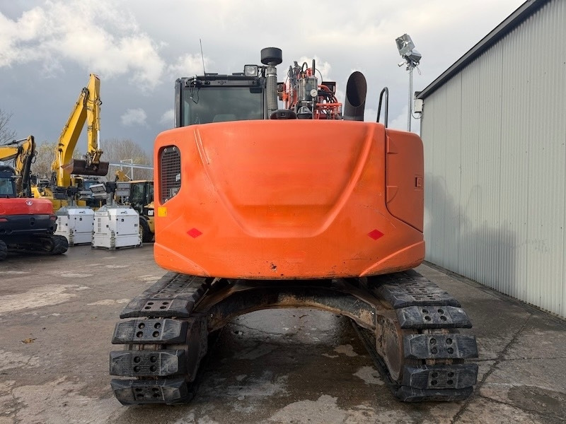 Hitachi ZX 135 US 5-B - 크롤러 굴삭기 : 사진 3 Hitachi ZX 135 US 5-B - 크롤러 굴삭기 : 사진 3