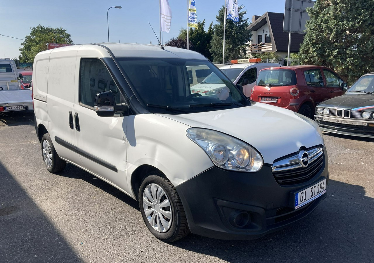 Fiat Doblo Fiat Doblo 1,3 jtd ECO Flex chłodnia do leków 2013 - 패널 밴 : 사진 1 Fiat Doblo Fiat Doblo 1,3 jtd ECO Flex chłodnia do leków 2013 - 패널 밴 : 사진 1