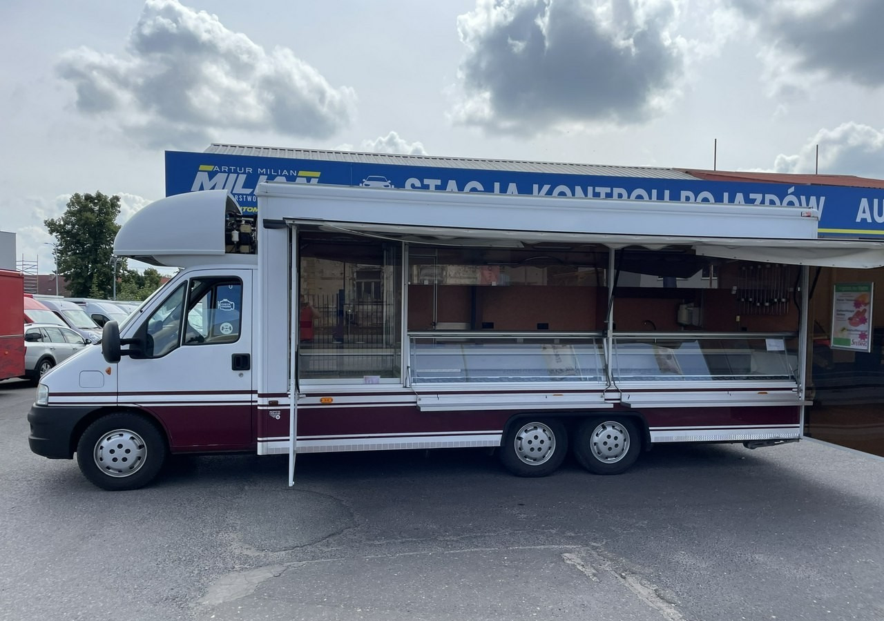 Fiat Ducato Autosklep wędlin Gastronomiczny Food Truck Foodtruck 55122km Borco20 - 벤딩 트럭 : 사진 4 Fiat Ducato Autosklep wędlin Gastronomiczny Food Truck Foodtruck 55122km Borco20 - 벤딩 트럭 : 사진 4