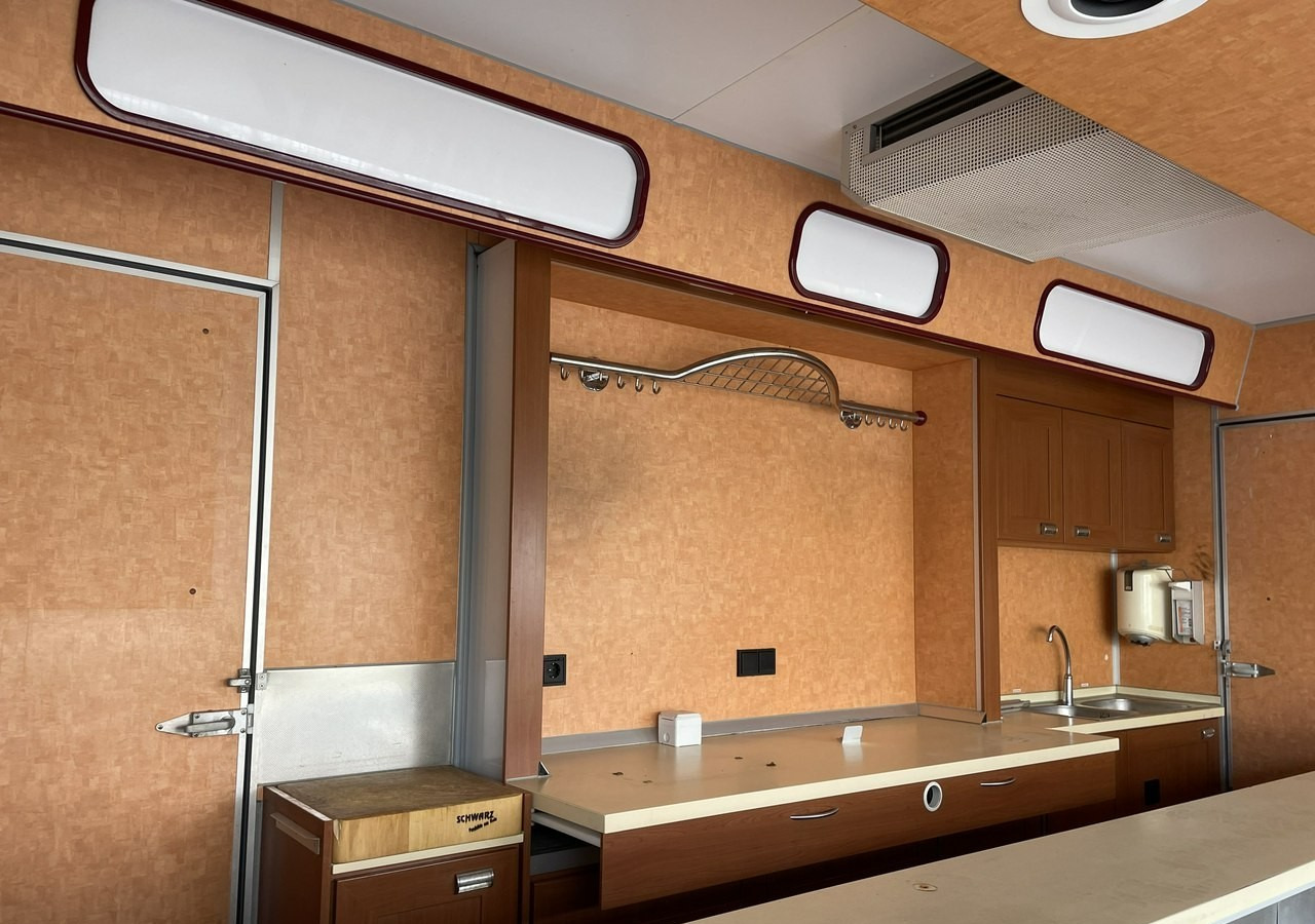Fiat Ducato Autosklep wędlin Gastronomiczny Food Truck Foodtruck 55122km Borco20 - 벤딩 트럭 : 사진 5 Fiat Ducato Autosklep wędlin Gastronomiczny Food Truck Foodtruck 55122km Borco20 - 벤딩 트럭 : 사진 5