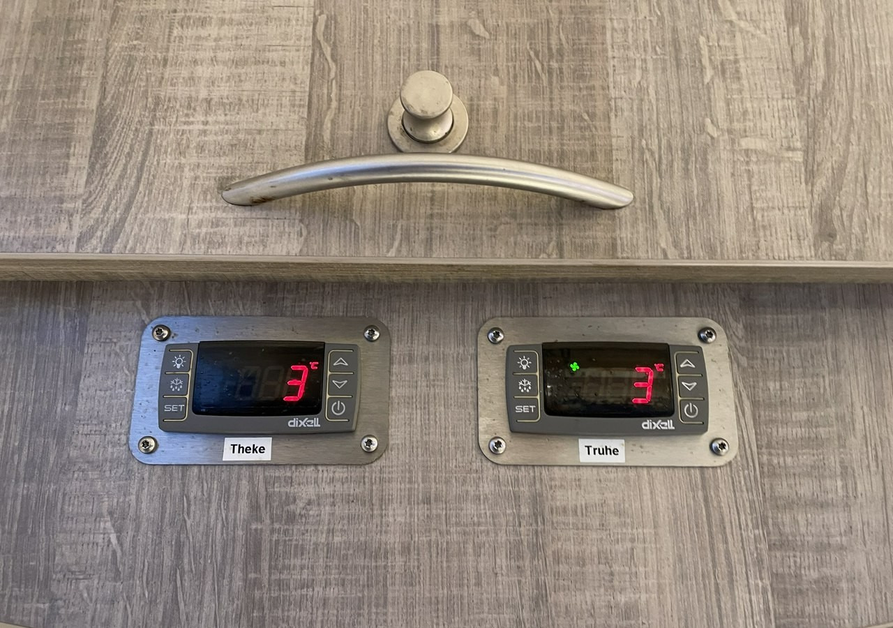 벤딩 트럭 Fiat Ducato Autosklep wędlin Ryb Gastronomiczny Food Truck Foodtruck 116tkm 201 : 사진 16 벤딩 트럭 Fiat Ducato Autosklep wędlin Ryb Gastronomiczny Food Truck Foodtruck 116tkm 201 : 사진 16