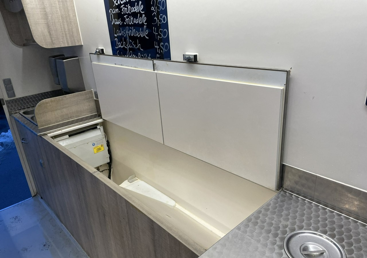 벤딩 트럭 Fiat Ducato Autosklep wędlin Ryb Gastronomiczny Food Truck Foodtruck 116tkm 201 : 사진 18 벤딩 트럭 Fiat Ducato Autosklep wędlin Ryb Gastronomiczny Food Truck Foodtruck 116tkm 201 : 사진 18