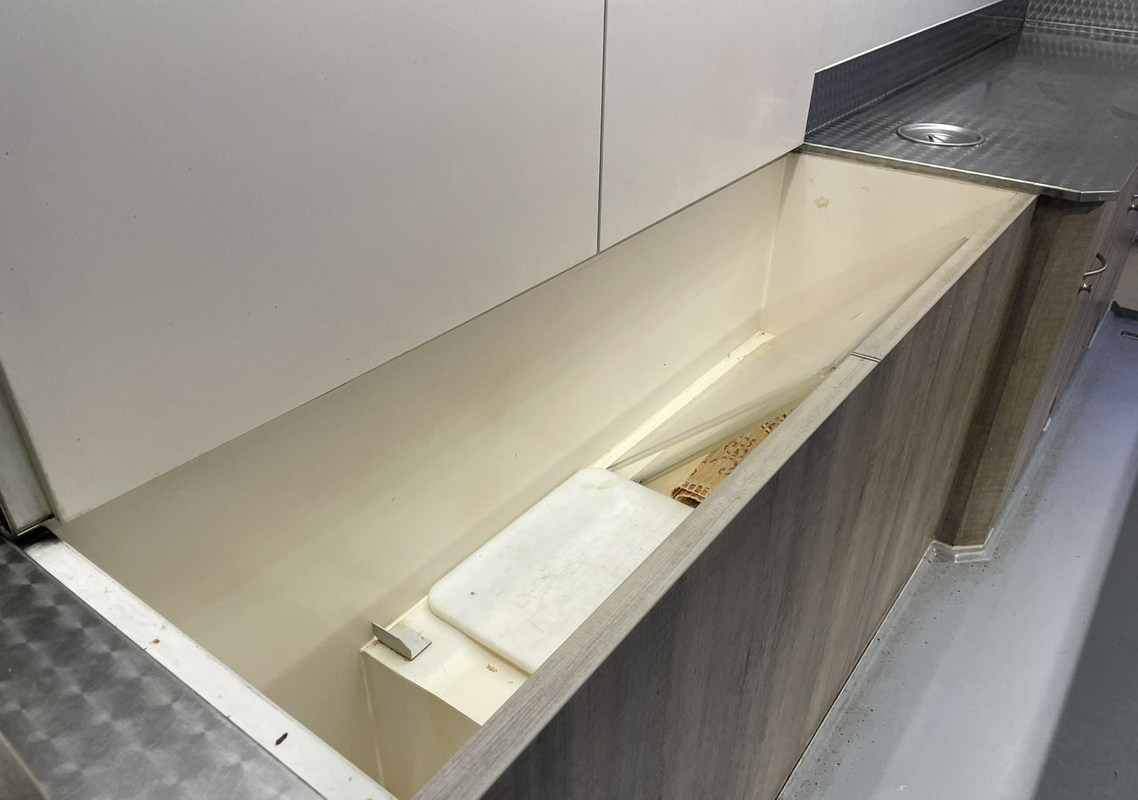 벤딩 트럭 Fiat Ducato Autosklep wędlin Ryb Gastronomiczny Food Truck Foodtruck 116tkm 201 : 사진 17 벤딩 트럭 Fiat Ducato Autosklep wędlin Ryb Gastronomiczny Food Truck Foodtruck 116tkm 201 : 사진 17