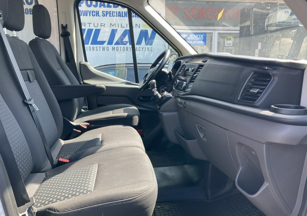 Ford Transit VIII Ford Transit dla niepełnosprawnych Rampa Inwalida PFRON 2020 - 차량 : 사진 5 Ford Transit VIII Ford Transit dla niepełnosprawnych Rampa Inwalida PFRON 2020 - 차량 : 사진 5