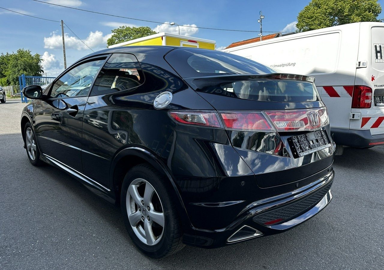 Honda Civic VIII Honda Civic 1.4 i-VTEC Type S - 차량 : 사진 4 Honda Civic VIII Honda Civic 1.4 i-VTEC Type S - 차량 : 사진 4